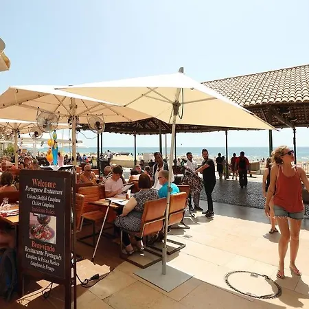 Διαμέρισμα Perfect Downtown With Garage Αλμπουφέιρα